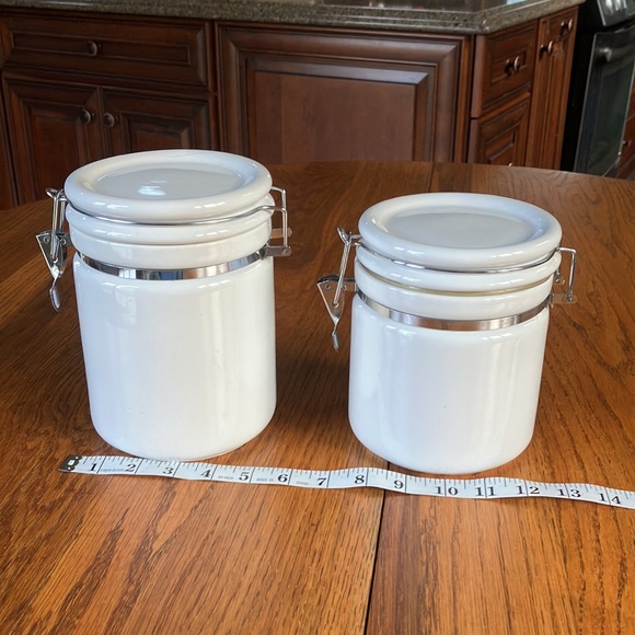 OGGI WHITE BLACK & SILVER AIRTIGHT CANISTERS IN GOOD USED CONDITION - Picture 3 of 12